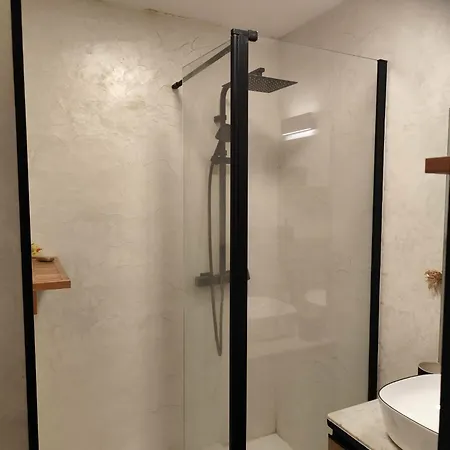 Le Refuge Des Chauffeurs Lejlighed Romans-sur-Isère